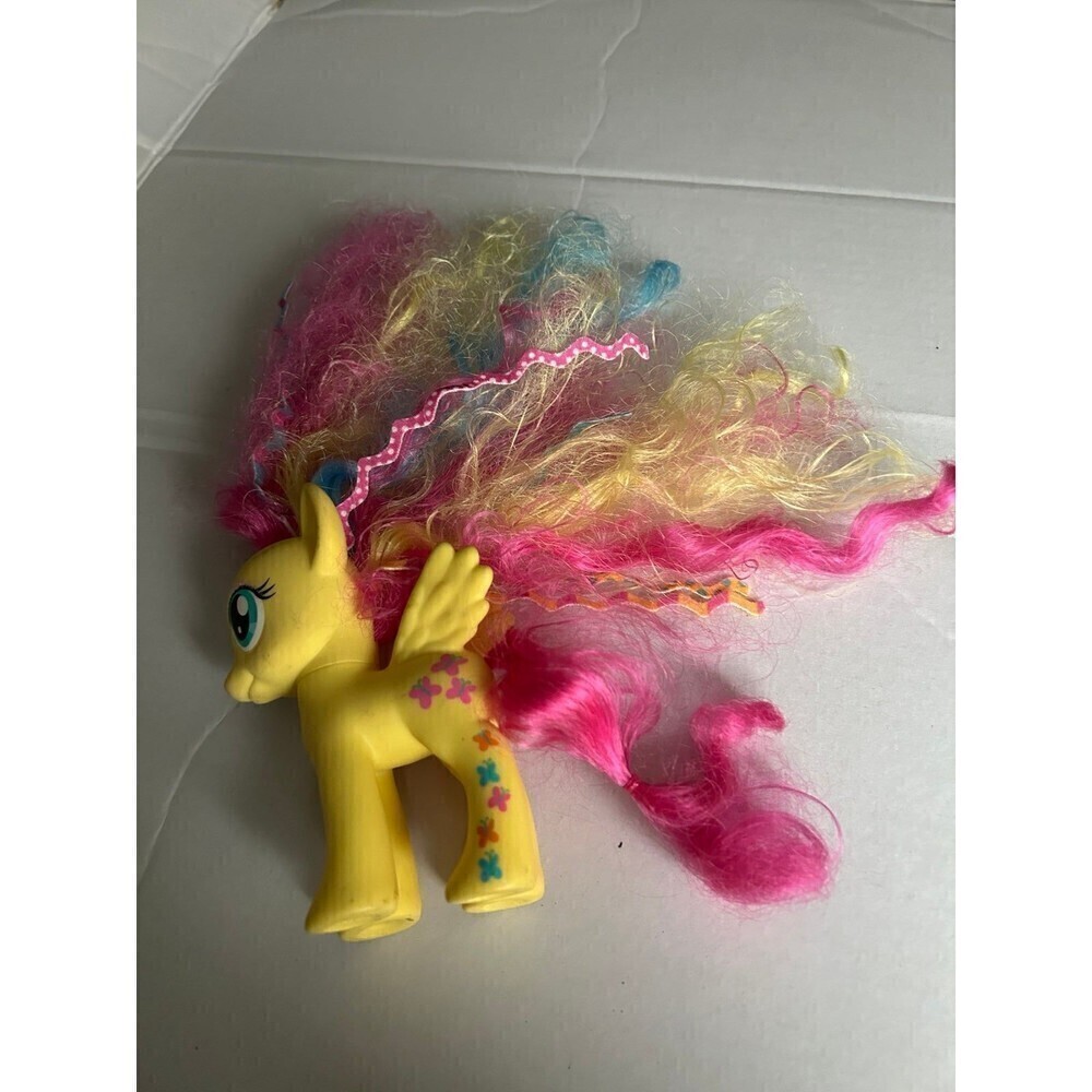 My Little Pony G4 FIM Fluttershy Figure Toy - Picture 3 of 8